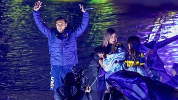 Boca presentó a Leandro Paredes en La Bombonera, ante una multitud