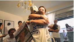 Rehenes liberados llegan a Israel para reencontrarse con sus familias (Foto: Gentileza El Mundo).