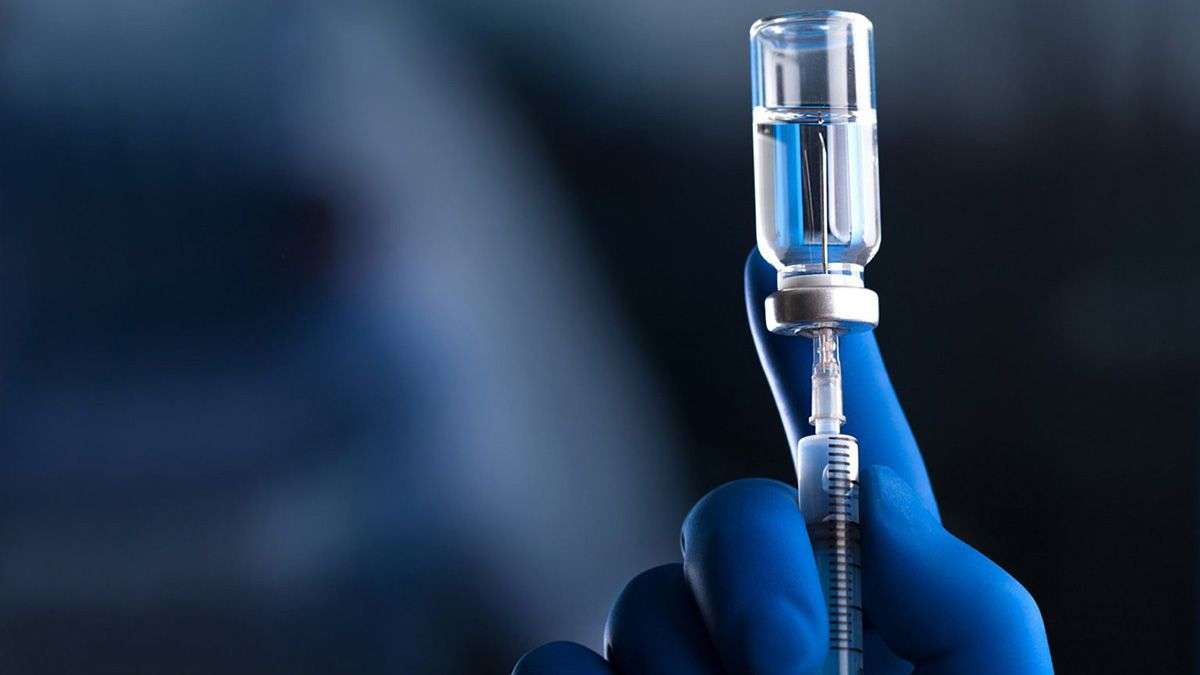 Comenzarán a distribuirse en América latina las primeras vacunas contra el coronavirus de AstraZeneca, cuya sustancia activa fue elaborada en la Argentina y envasadas en México.