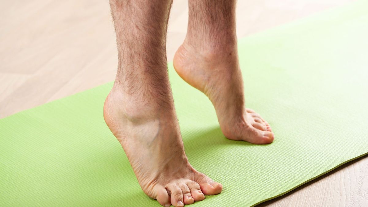 La sencilla rutina de ejercicios que permitirá que tus pies se mantengan fuertes y sanos La sencilla rutina de ejercicios que permitirá que tus pies se mantengan fuertes y sanos