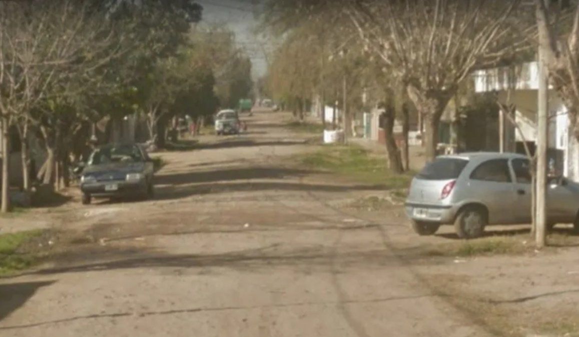 En esta zona de Parque San Martín, en Merlo, fue asesinado el hombre que se tgrasladaba en bicicleta y que fue atacado por los motocilcistas