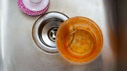 Un truco con pocos ingredientes para limpiar el aceite acumulado.&nbsp;