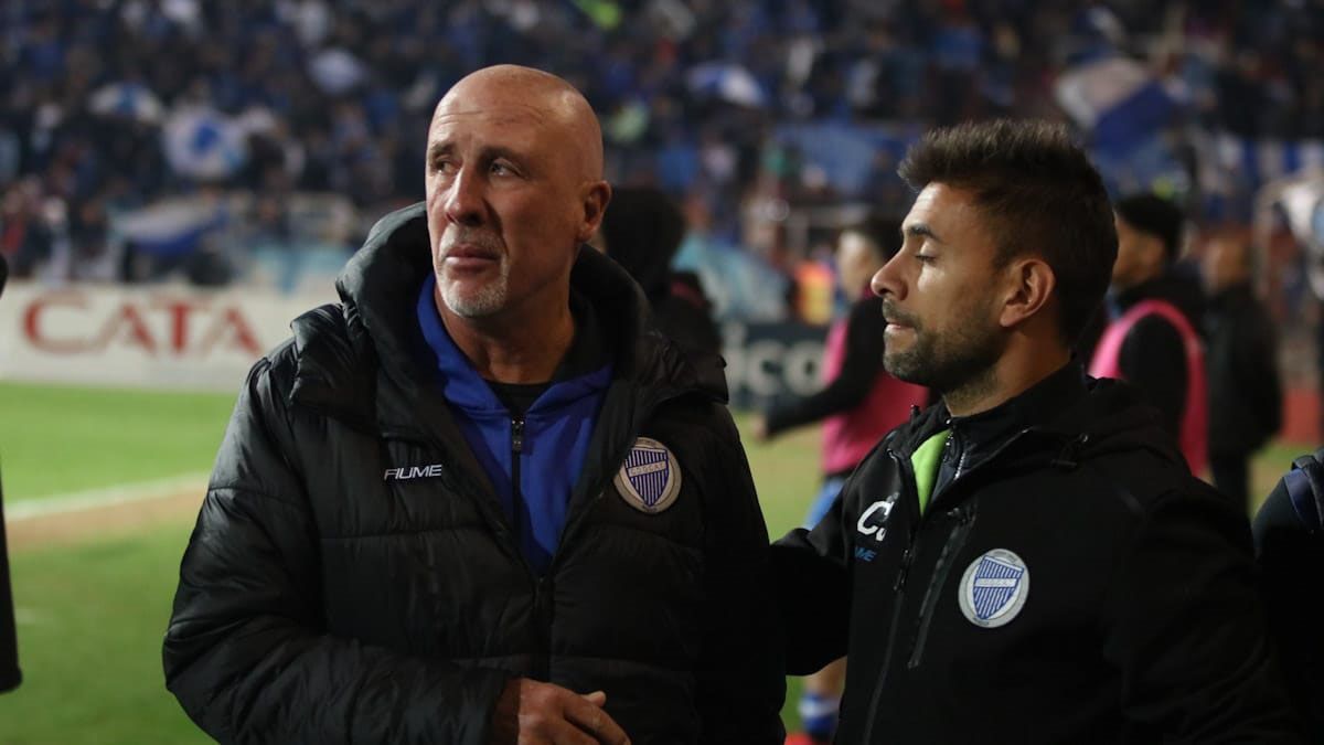 Daniel Oldrá junto a Carlos Jofré, uno de los preparadores físicos. Daniel Oldrá junto a Carlos Jofré, uno de los preparadores físicos.