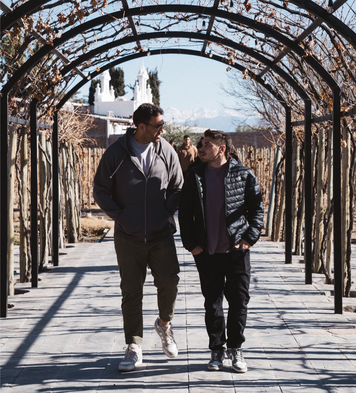 Lucas Paulos y Mateo Carreras en Casa Vigil. Lucas Paulos y Mateo Carreras en Casa Vigil.