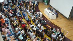 ATE definió un paro por 24 horas para el 4 de abril y movilización a Casa de Gobierno