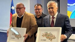 El gobernador de la Región de Valparaíso, Rodrigo Mundaca, con Alfredo Cornejo. Foto: Gobierno de Mendoza.
