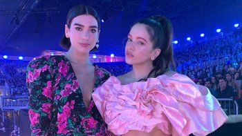 Video: Rosalia, Dua Lipa y otros artistas festejaron los Grammy en un prostíbulo y crearon polémica
