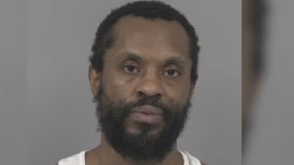 Wellington Delano Dickens III, el hombre de 39 años detenido por asesinar a cuatro hijos y ocultarlos en un baúl de su auto. Wellington Delano Dickens III, el hombre de 39 años detenido por asesinar a cuatro hijos y ocultarlos en un baúl de su auto.