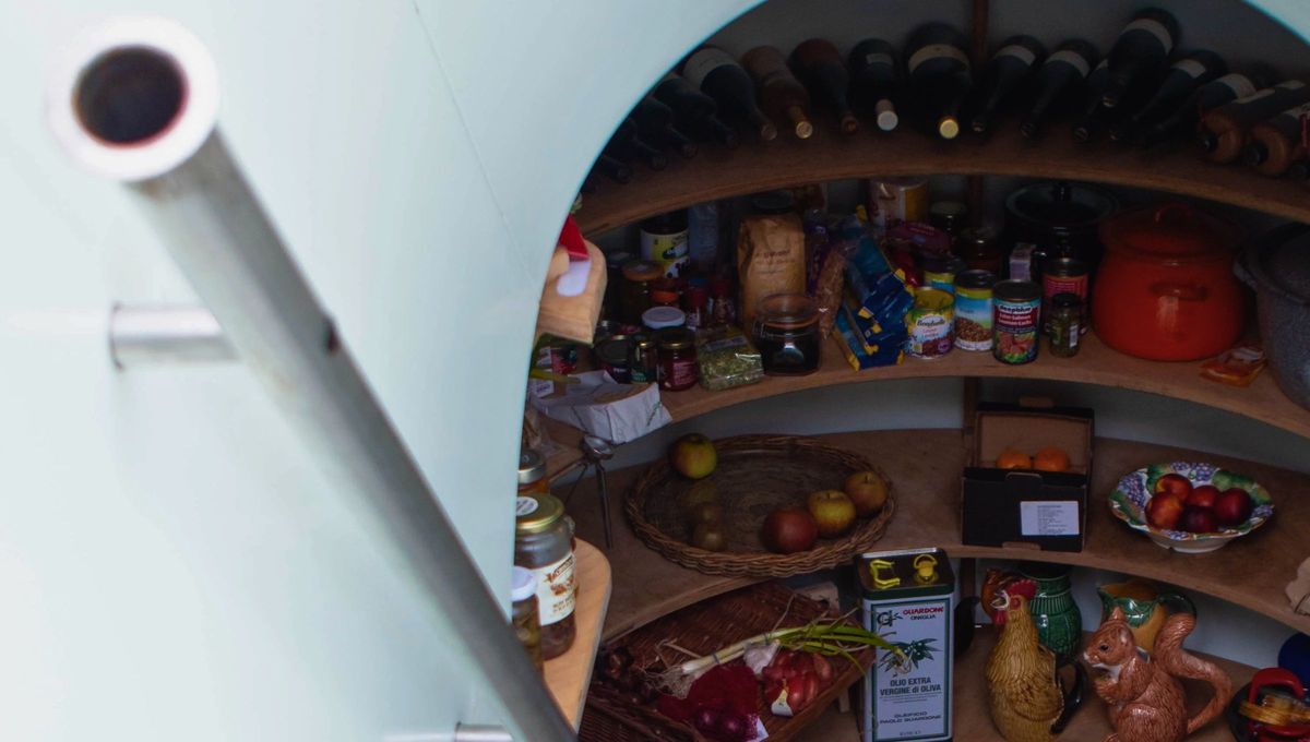 Chau heladera: la nueva forma de enfriar alimentos sin energía eléctrica conserva vino, queso o fruta.. Fuente: Tulips