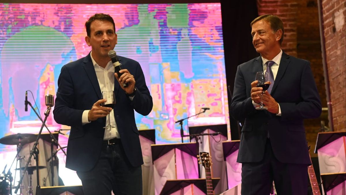 Tadeo García Zalazar y Rodolfo Suarez en el renovado Espacio Arizu.