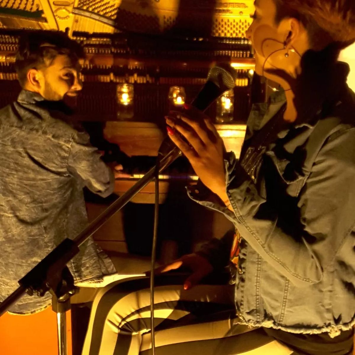 Natalia y su marido, Gastón, forman el dúo GeN, en el que están fusionados sus dos nombres.