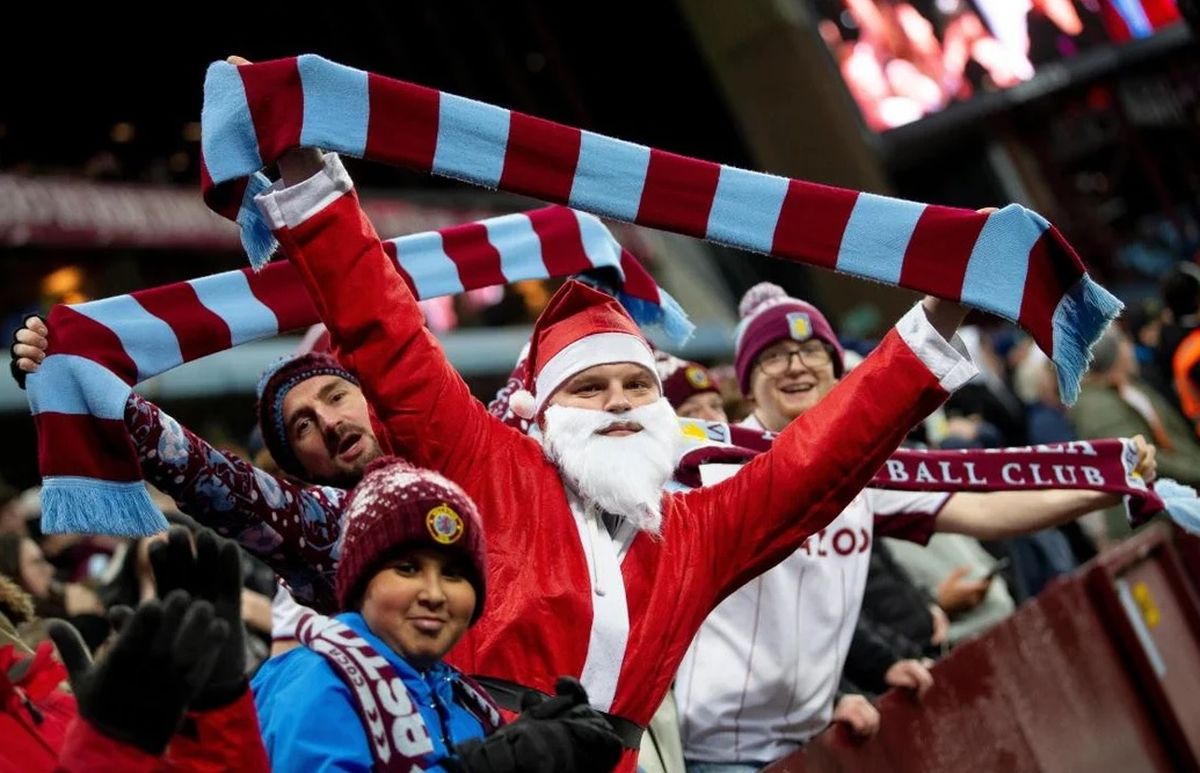 Los fanáticos en el Boxing Day de la Premier League. Los fanáticos en el Boxing Day de la Premier League.