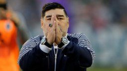 ¿Maradona se irá de Gimnasia La Plata y dirigirá a una selección?