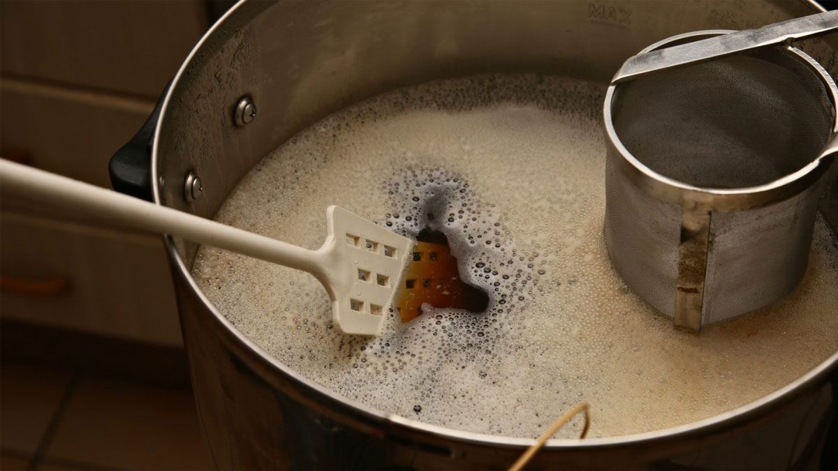 Cerveza artesanal: cómo hacerla en tu casa