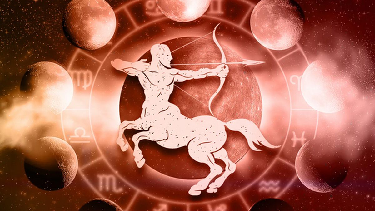 En astrología, la Luna en Sagitario actúa como catalizadora del crecimiento emocional, mental y espiritual de los signos que se atreven a seguir su instinto. En astrología, la Luna en Sagitario actúa como catalizadora del crecimiento emocional, mental y espiritual de los signos que se atreven a seguir su instinto.