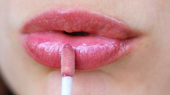 El sencillo truco de maquillaje que te hará lucir tu piel mucho más gruesos El sencillo truco de maquillaje que te hará lucir tu piel mucho más gruesos