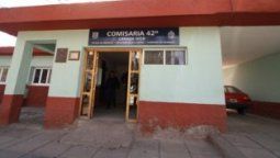 Un caso de violencia de género terminó en una acusación contra una policía por vender drogas