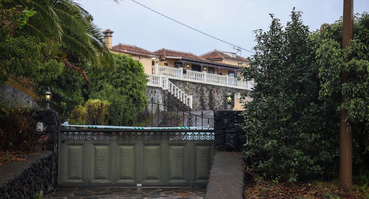 La mujer habría obligado a su hija con problemas de discapacidad a inhalar gases tóxicos y luego intentó suicidarse. La mujer habría obligado a su hija con problemas de discapacidad a inhalar gases tóxicos y luego intentó suicidarse.