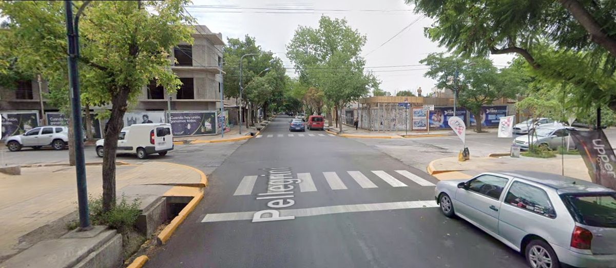 La esquina de las calles Álvarez Condarco y Pellegrini donde ocurrió el accidente. La esquina de las calles Álvarez Condarco y Pellegrini donde ocurrió el accidente.