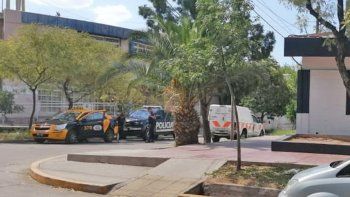 Dos delincuentes fueron detenidos luego de asaltar a un taxista en Capital
