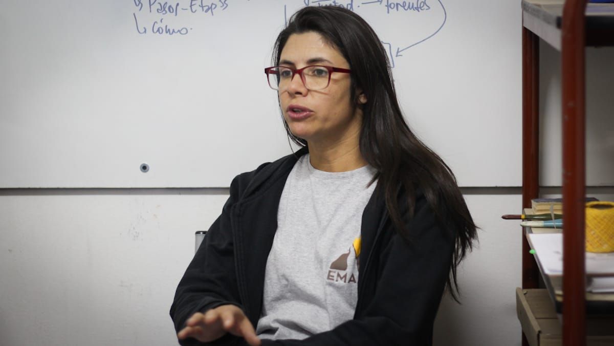 Daniela Mansegosa, titular de la cátedra de Bioarquelogía de la carrera de Arqueología e investigadora del Conicet Daniela Mansegosa, titular de la cátedra de Bioarquelogía de la carrera de Arqueología e investigadora del Conicet