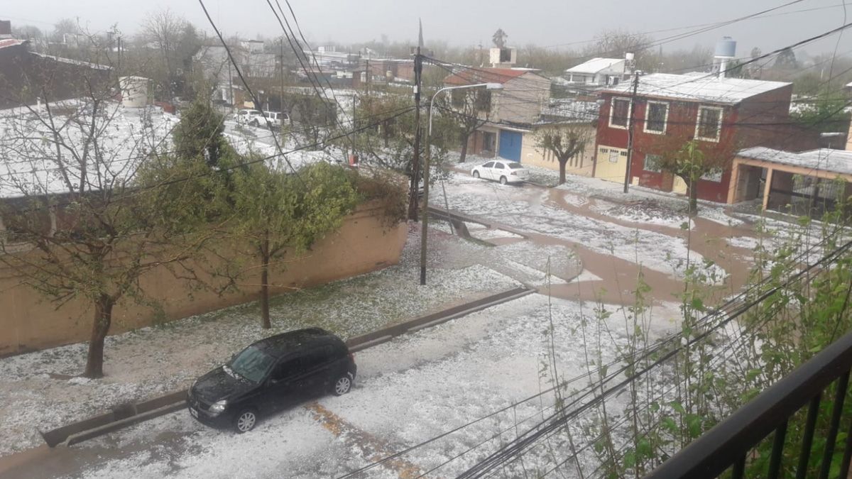 Mendoza: alerta amarilla con ocasional caída de granizo