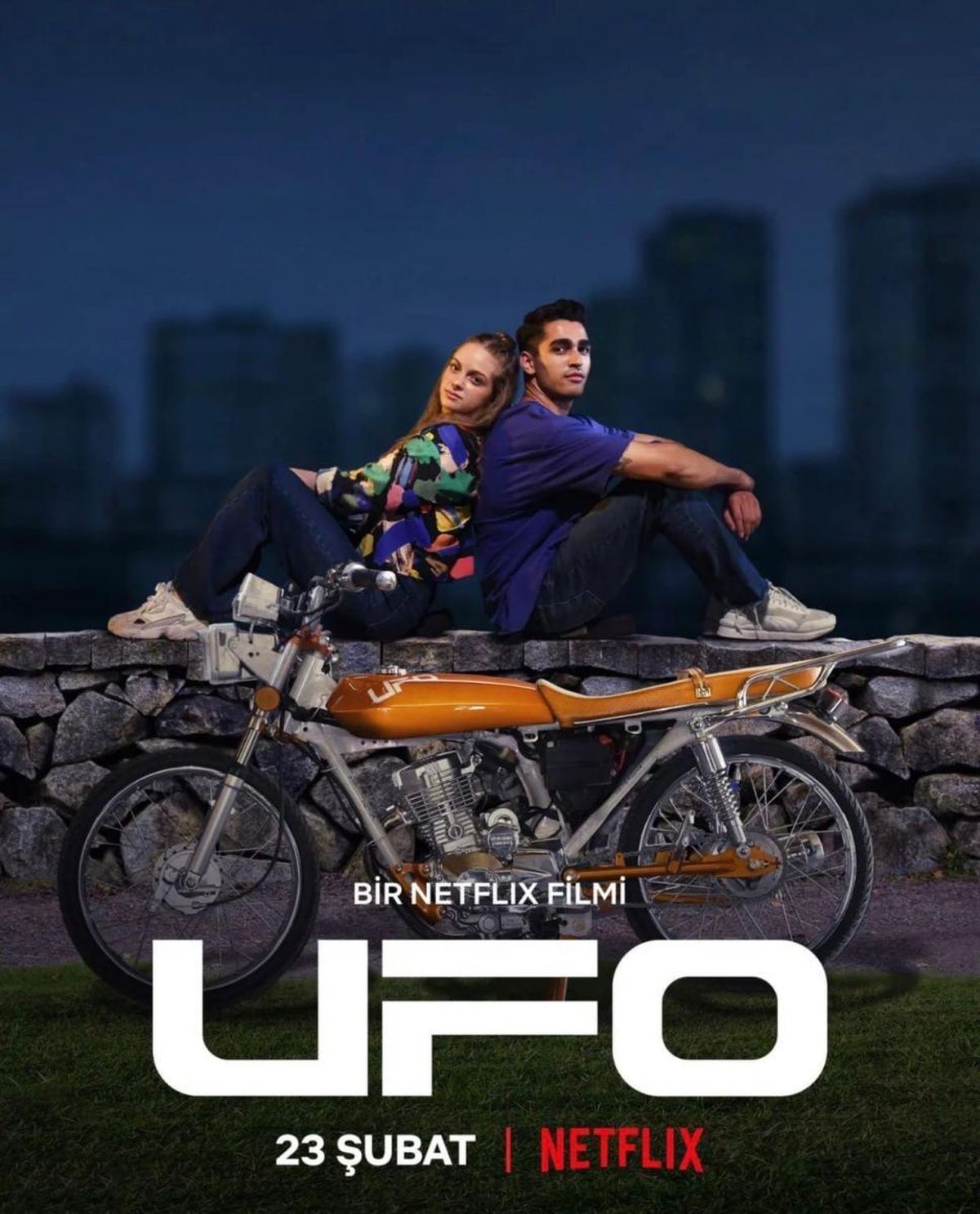 Netflix tiene un amplio y variado catálogo de series y películas turcas, como por ejemplo esta excelente historia de amor llamada, Ovni. Pek Filiz Yazc y Mert Ramazan Demir, son los grandes actores turcos que te harán volver a creer en el amor. Netflix tiene un amplio y variado catálogo de series y películas turcas, como por ejemplo esta excelente historia de amor llamada, Ovni. Pek Filiz Yazc y Mert Ramazan Demir, son los grandes actores turcos que te harán volver a creer en el amor.