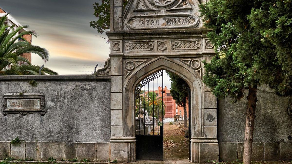 El cementerio Begoña, en Bilbao, donde fueron encontradas las fosas comunes de la Guerra Civil española, donde se encontraban inhumados los restos de 60 personas, entre ellas, combatientes y también civiles