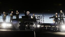 Fito Páez copó el Arena Maipú Stadium.