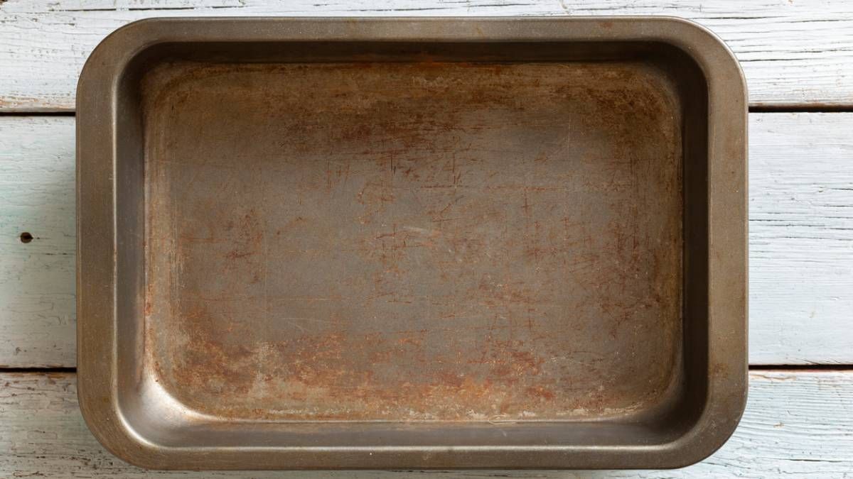 Recicla la bandeja de la cocina vieja y oxidada con esta espectacular idea