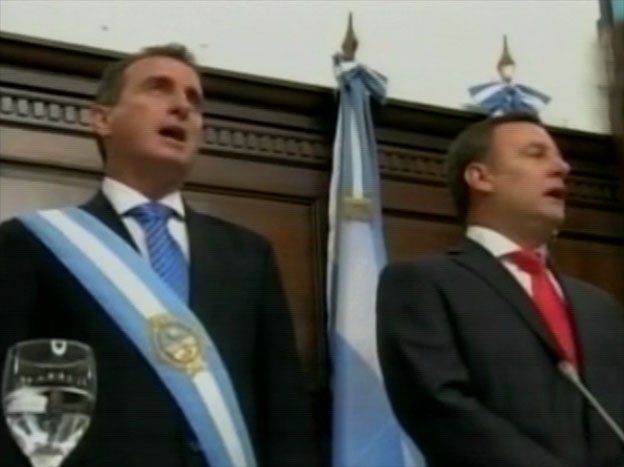 Así se vivía el himno nacional argentino en la apertura de sesiones en la Legislatura de Mendoza