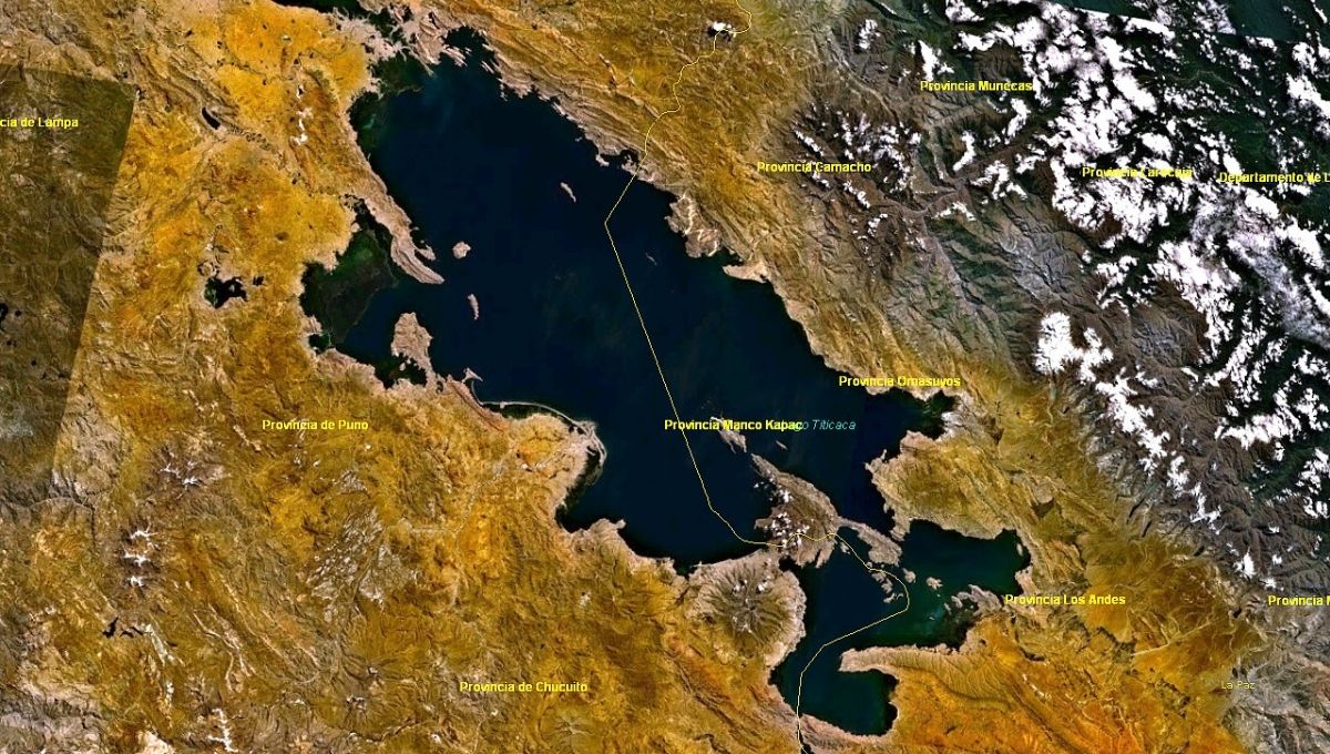 El país de América del Sur con un lago que desafía la física: el más alto del mundo y navegan barcos