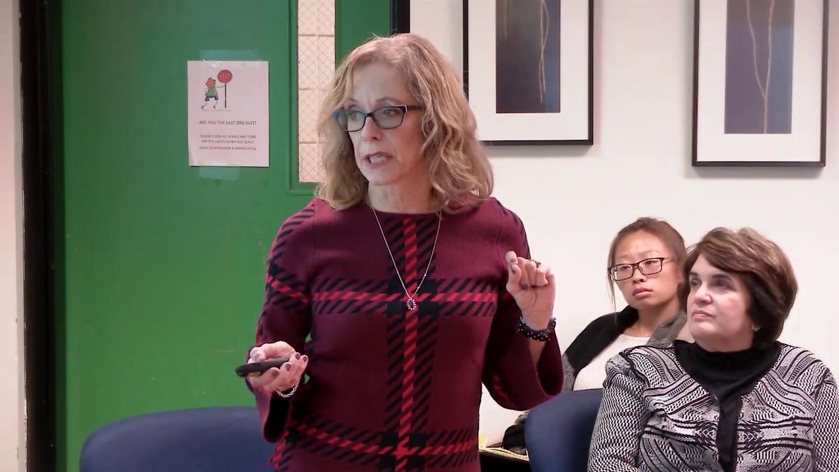 Susan Krauss Whitebourne es una psicóloga clínica del desarrollo conocida por sus estudios de la personalidad. Susan Krauss Whitebourne es una psicóloga clínica del desarrollo conocida por sus estudios de la personalidad.