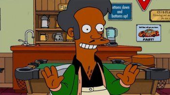 El actor que le daba voz a Apu de Los Simpson se retiró por las críticas al personaje