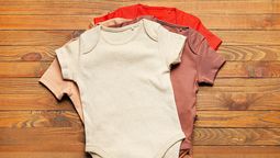 Diseña enteritos y ropa para tu bebé con un truco de hilos en casa.&nbsp;