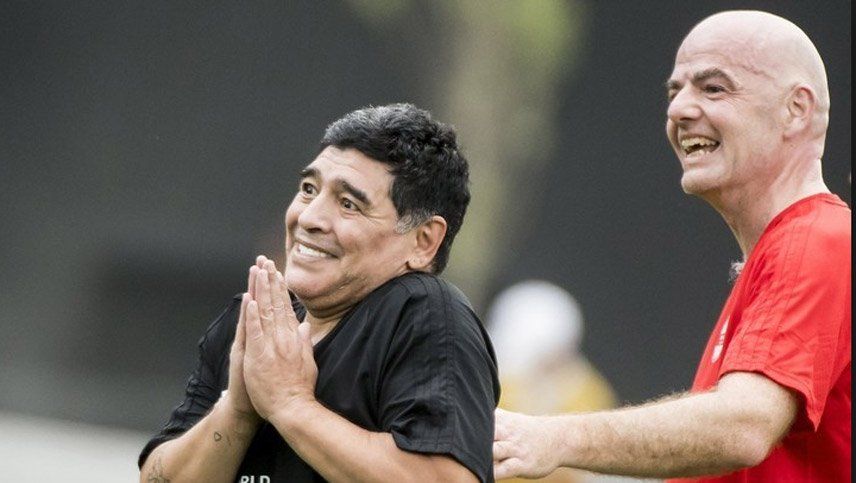 Maradona trató de traidor a Infantino: No soy su obrero