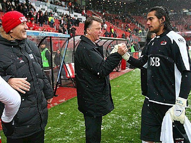 La relación que une al arquero Sergio Romero y al entrenador holandés Louis Van Gaal
