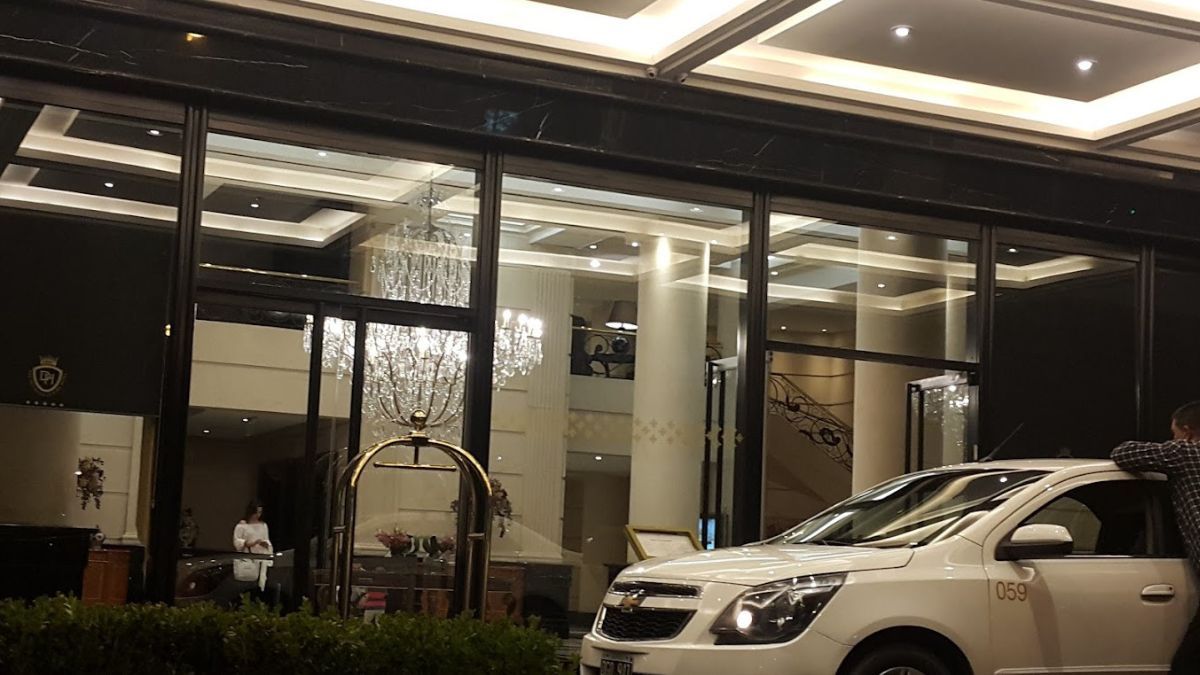 Cúneo Libarona presentó como testigos a personal del Hotel Diplomatic. Cúneo Libarona presentó como testigos a personal del Hotel Diplomatic.