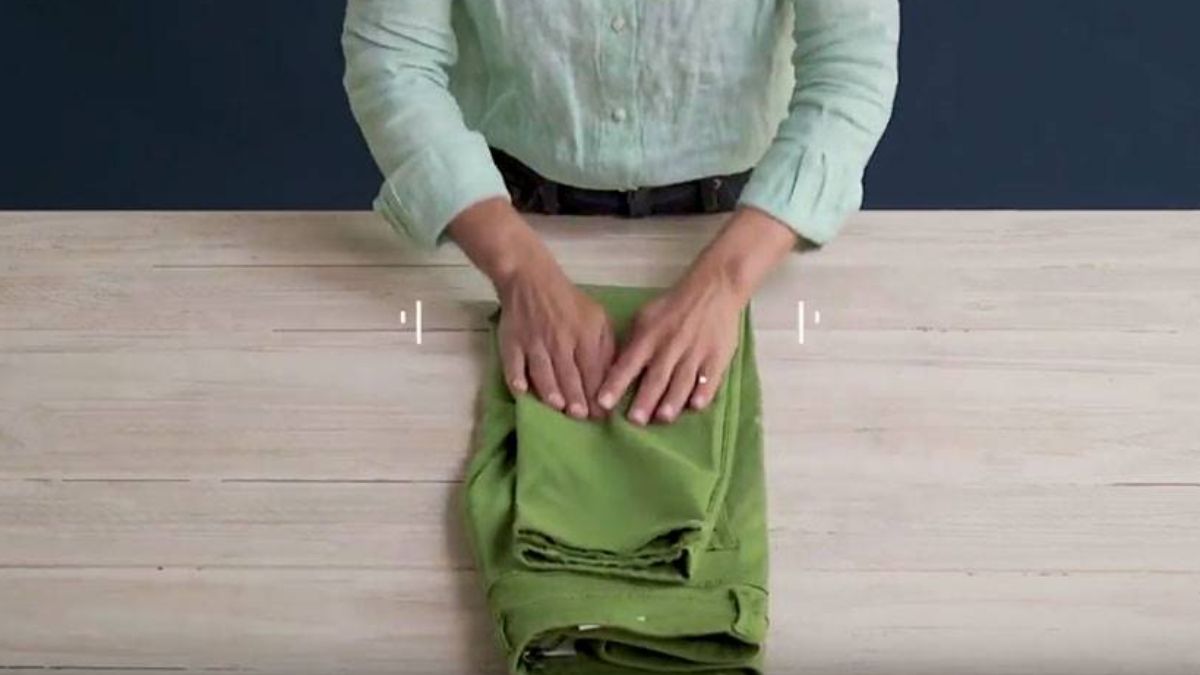 El método Marie Kondo permite doblar los pantalones de la mejor manera posible.