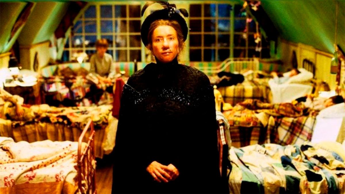"La nana mágica: Nanny McPhee" se realizó en 2005 y se estrenó en febrero de 2006. "La nana mágica: Nanny McPhee" se realizó en 2005 y se estrenó en febrero de 2006.