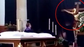 Conmoción en la red por video de un Cristo que supuestamente mueve su cabeza