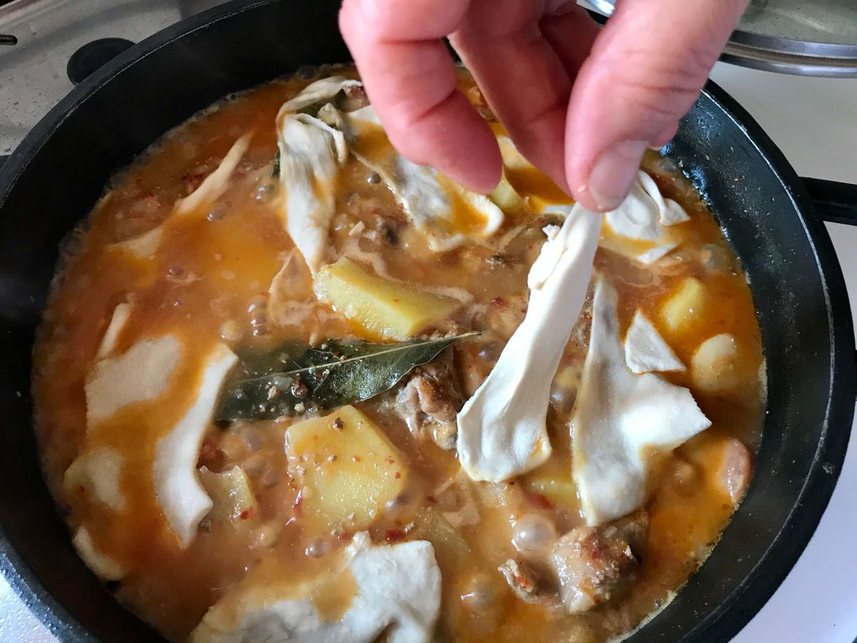 Los andrajos de Jaén son una de esas recetas que se transforman rápidamente en nuestras favoritas. Los andrajos de Jaén son una de esas recetas que se transforman rápidamente en nuestras favoritas.