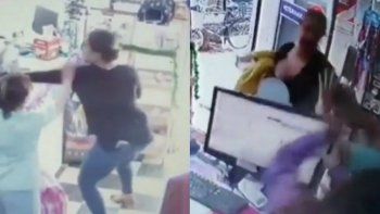 Video: no le gustó cómo atendieron a su gato y agredió a la veterinaria