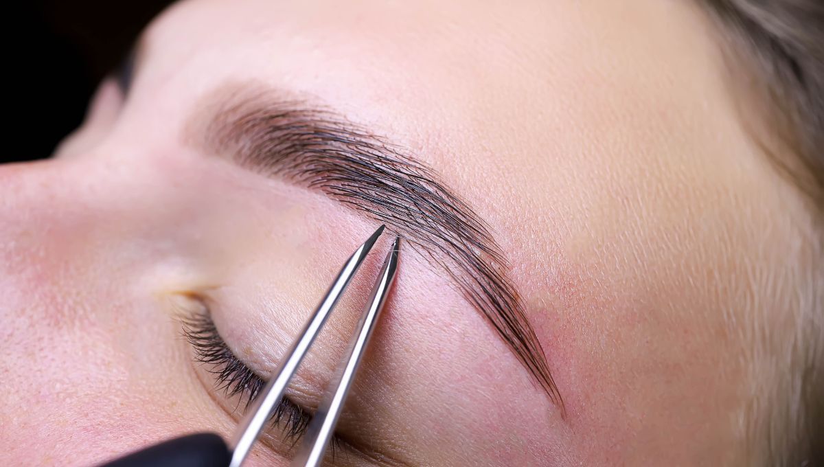 Cuando hemos pasado muchos a&ntilde;os depilando las cejas, es probable que el vello se debilite.&nbsp;