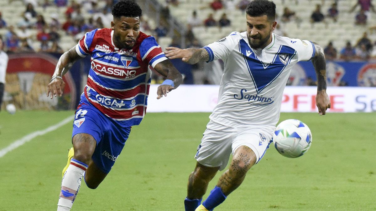 Vélez empató con Fortaleza en Brasil.