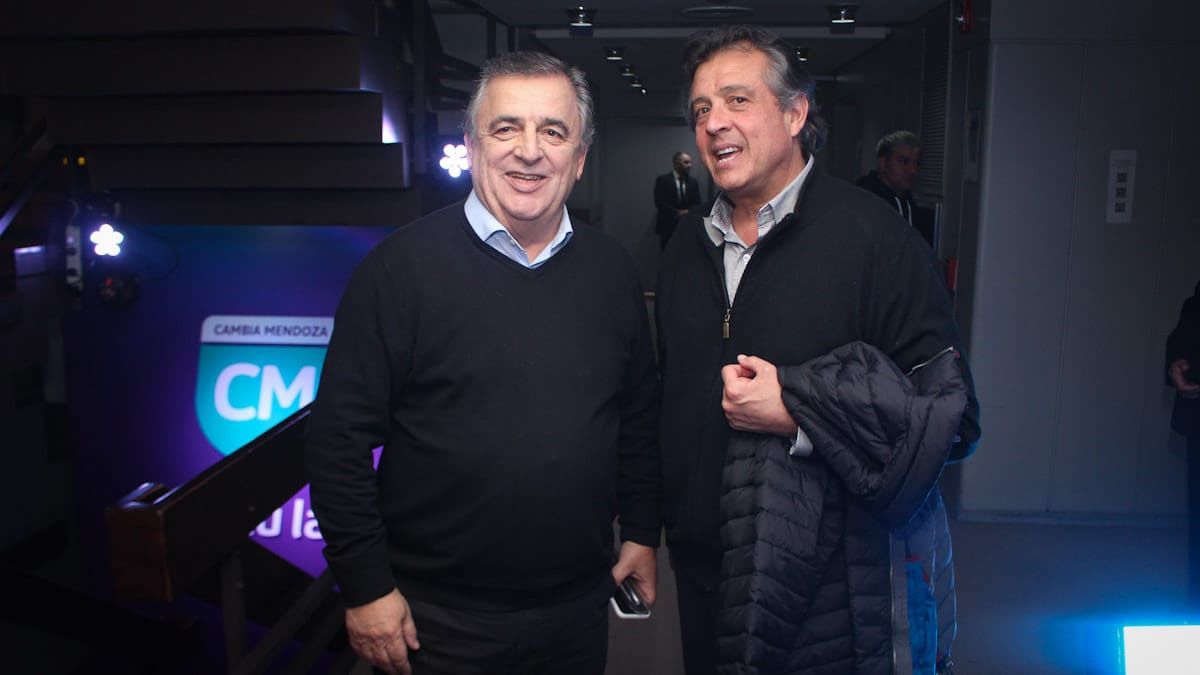 El cordobés Mario Negri junto al ministro de Gobierno de Mendoza, Víctore Ibañez.