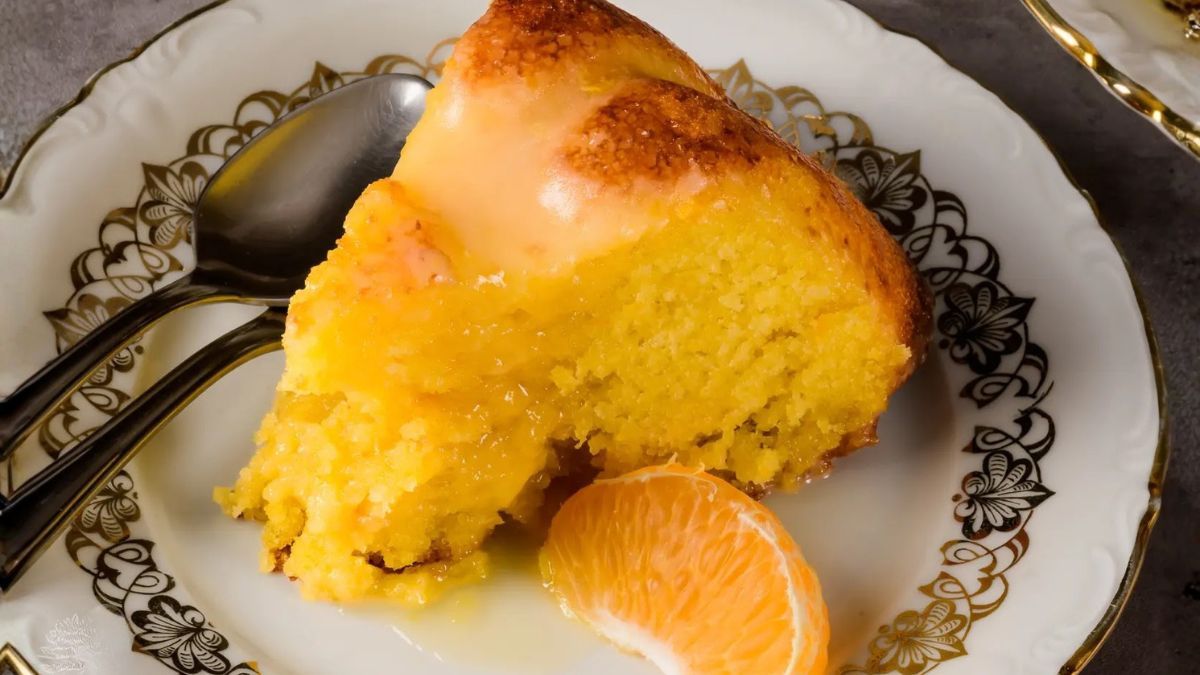 El bizcochuelo de mandarina es una receta húmeda y esponjosa para el mate.