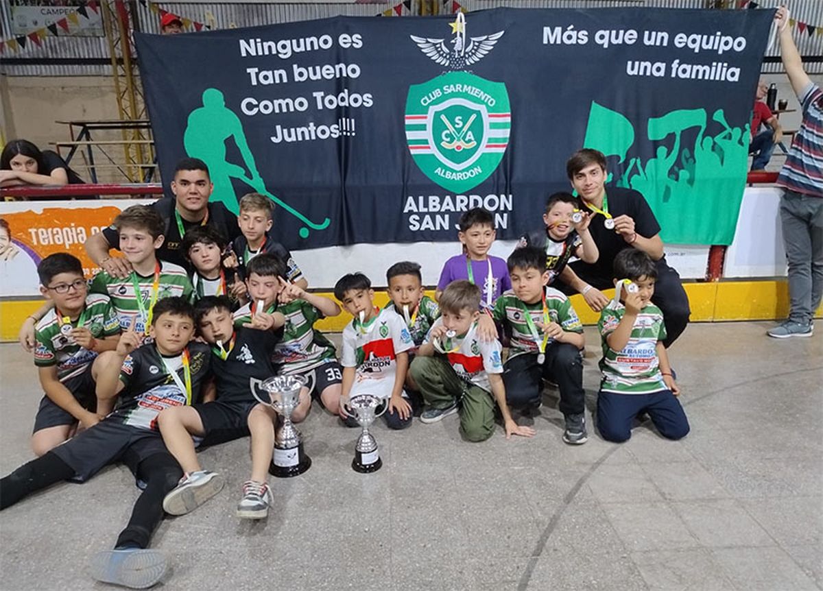 Sarmiento salió campeón de la Copa de Oro en mini. Sarmiento salió campeón de la Copa de Oro en mini.