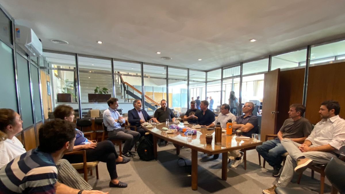 El encuentro entre el equipo del Proyecto San Jorge y la Unión Industrial de Mendoza se desarrolló este jueves. El encuentro entre el equipo del Proyecto San Jorge y la Unión Industrial de Mendoza se desarrolló este jueves.