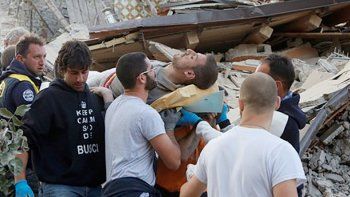 Ascendieron a 63 los fallecidos por el terremoto de 6 grados que sufrió Italia